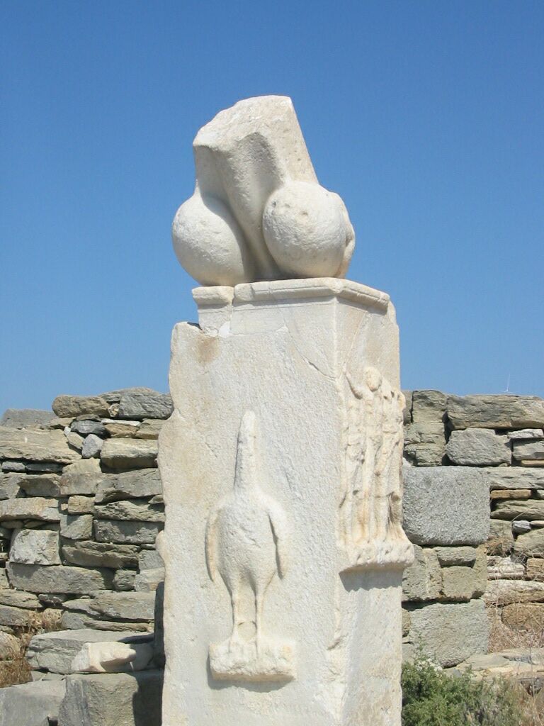 Phallus statue